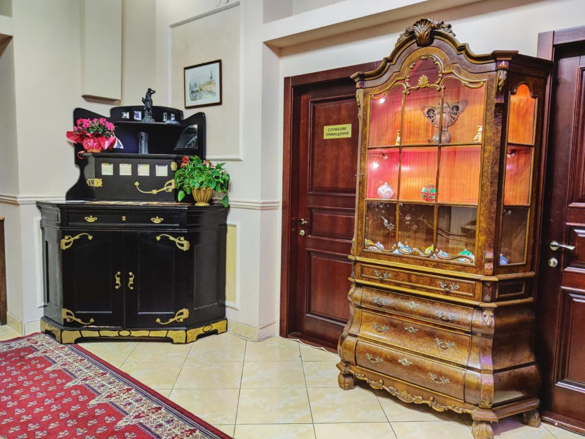 Chaplin Hotel Lviv Kültér fotó