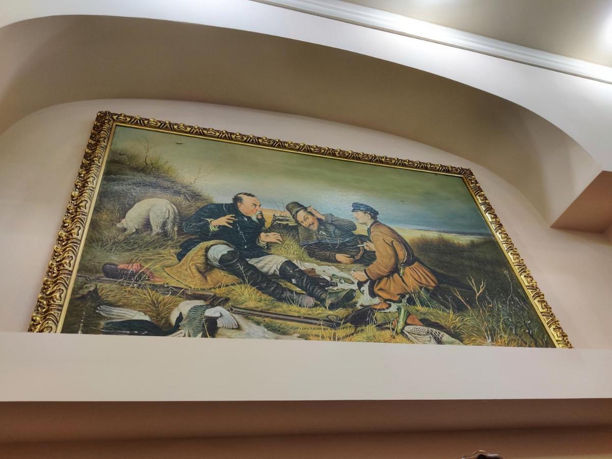 Chaplin Hotel Lviv Kültér fotó