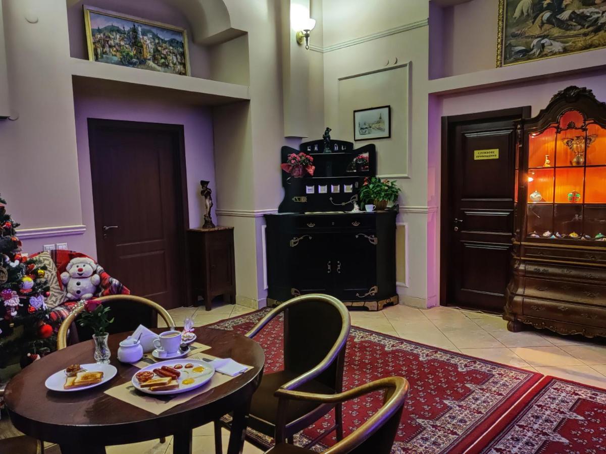 Chaplin Hotel Lviv Kültér fotó