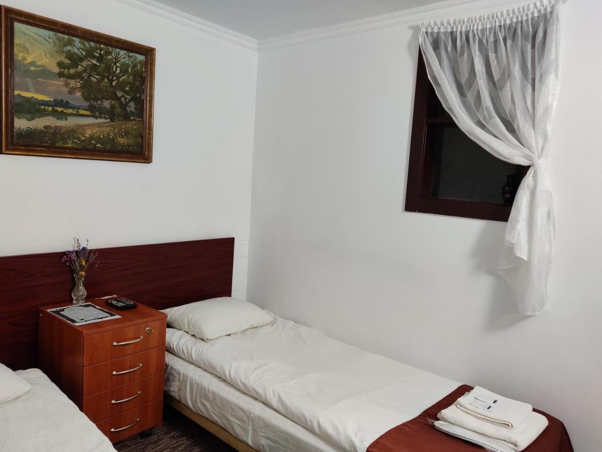Chaplin Hotel Lviv Kültér fotó