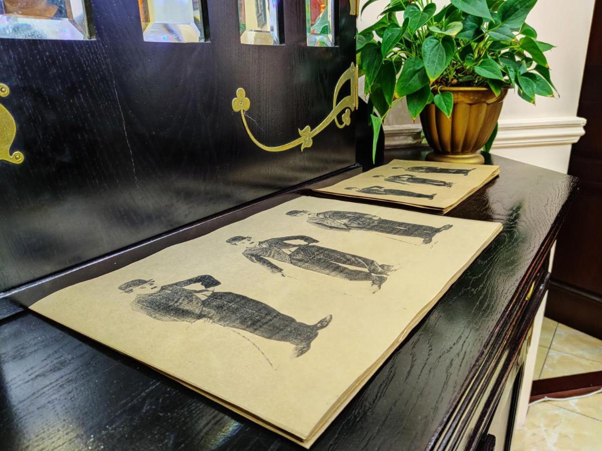 Chaplin Hotel Lviv Kültér fotó